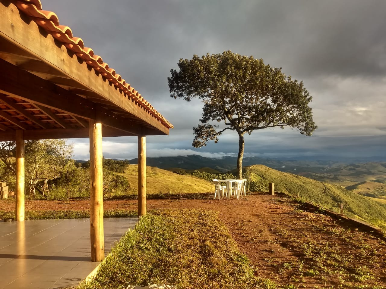 Imagem Imóvel com 3 Quartos à Venda, 629 m²em Campos Novos - Cunha