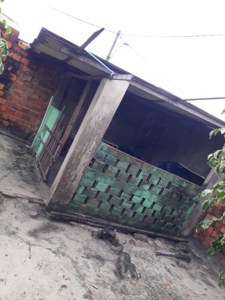 Imagem Casa com 3 Quartos à Venda, 390 m² em Turu - São Luís