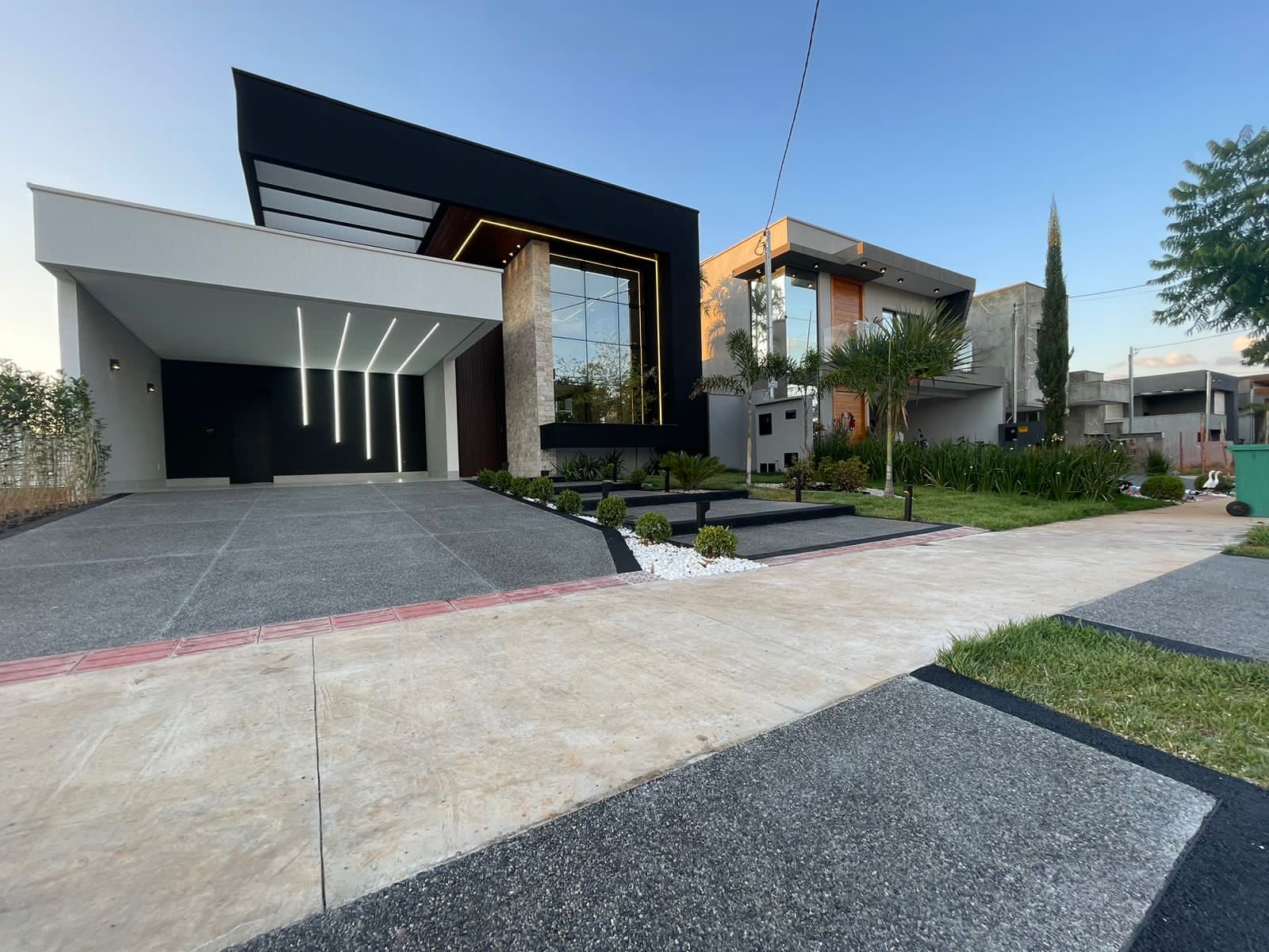 Imagem Casa de Condomínio com 3 Quartos à Venda, 166 m²em Parqville Pinheiros - Aparecida de Goiânia