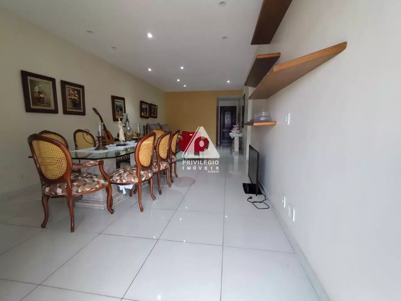 Imagem Apartamento com 3 Quartos para Alugar, 150 m² em Vila Isabel - Rio de Janeiro Imagem Apartamento com 3 Quartos para Alugar, 150 m² em Vila Isabel - Rio de Janeiro