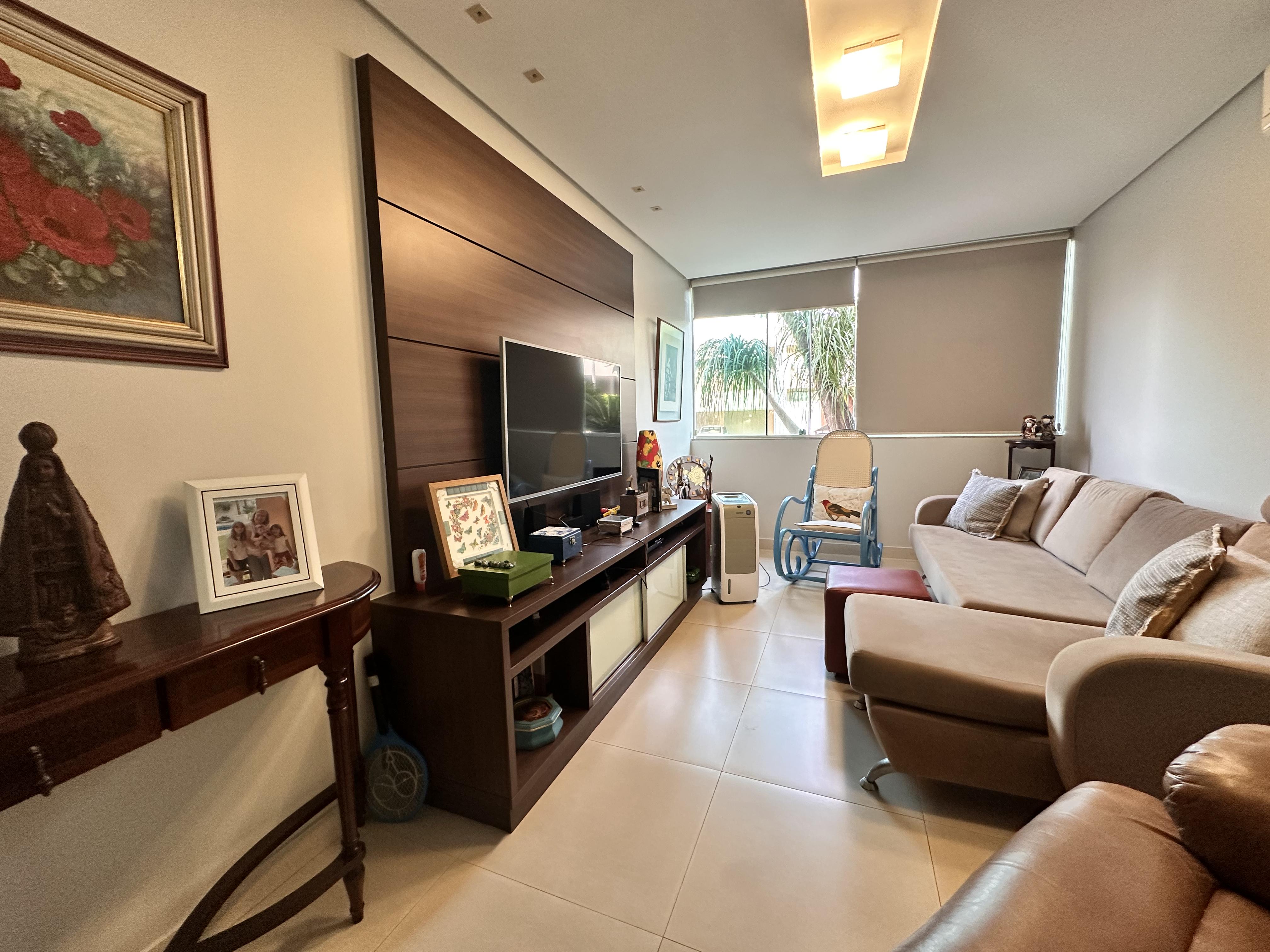 Imagem Casa de Condomínio com 4 Quartos à Venda, 345 m²em Jardins Milão - Goiânia Imagem Casa de Condomínio com 4 Quartos à Venda, 345 m²em Jardins Milão - Goiânia