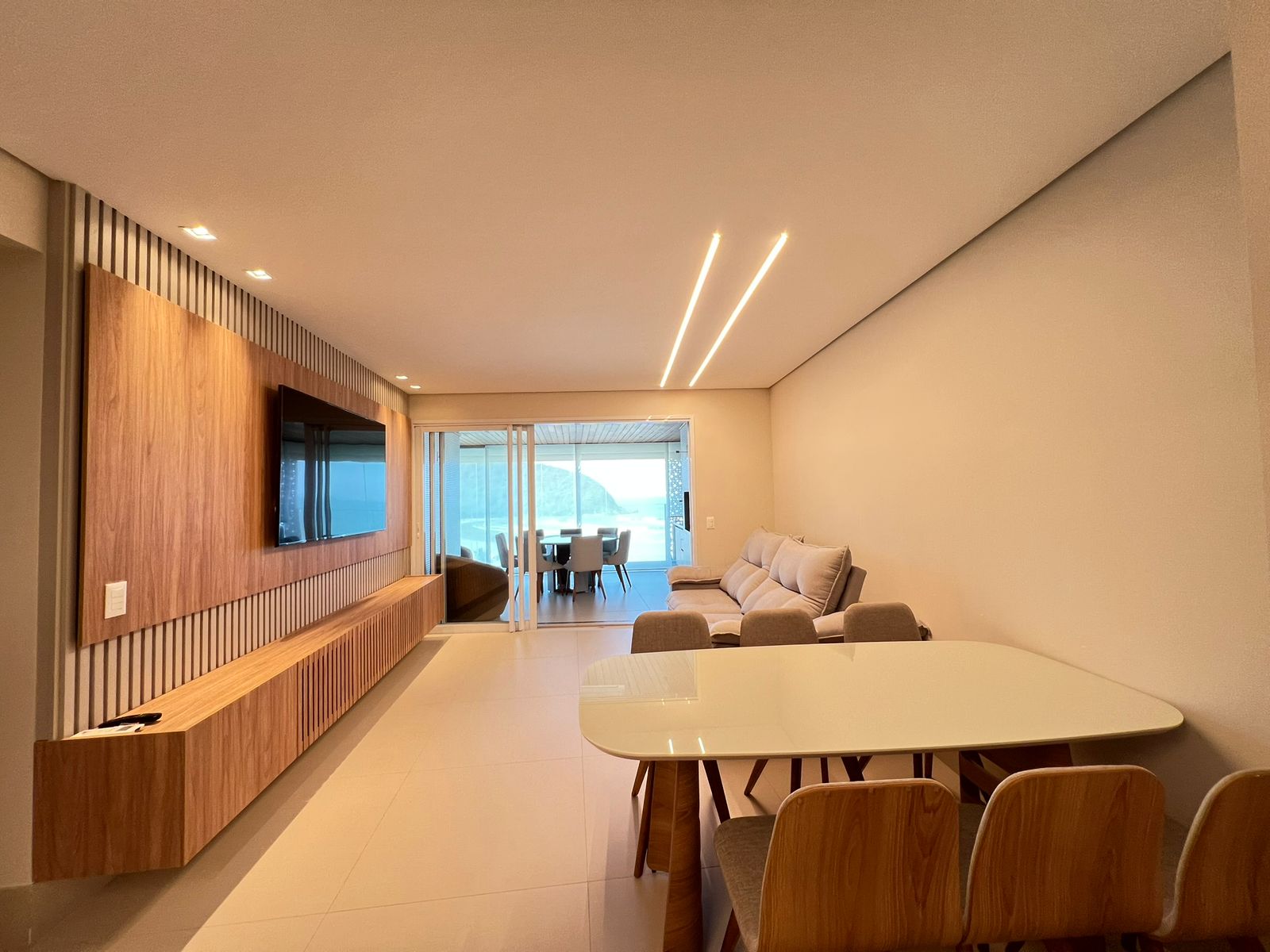 Imagem Apartamento com 3 Quartos para Temporada, 143 m² em Riviera - Bertioga Imagem Apartamento com 3 Quartos para Temporada, 143 m² em Riviera - Bertioga