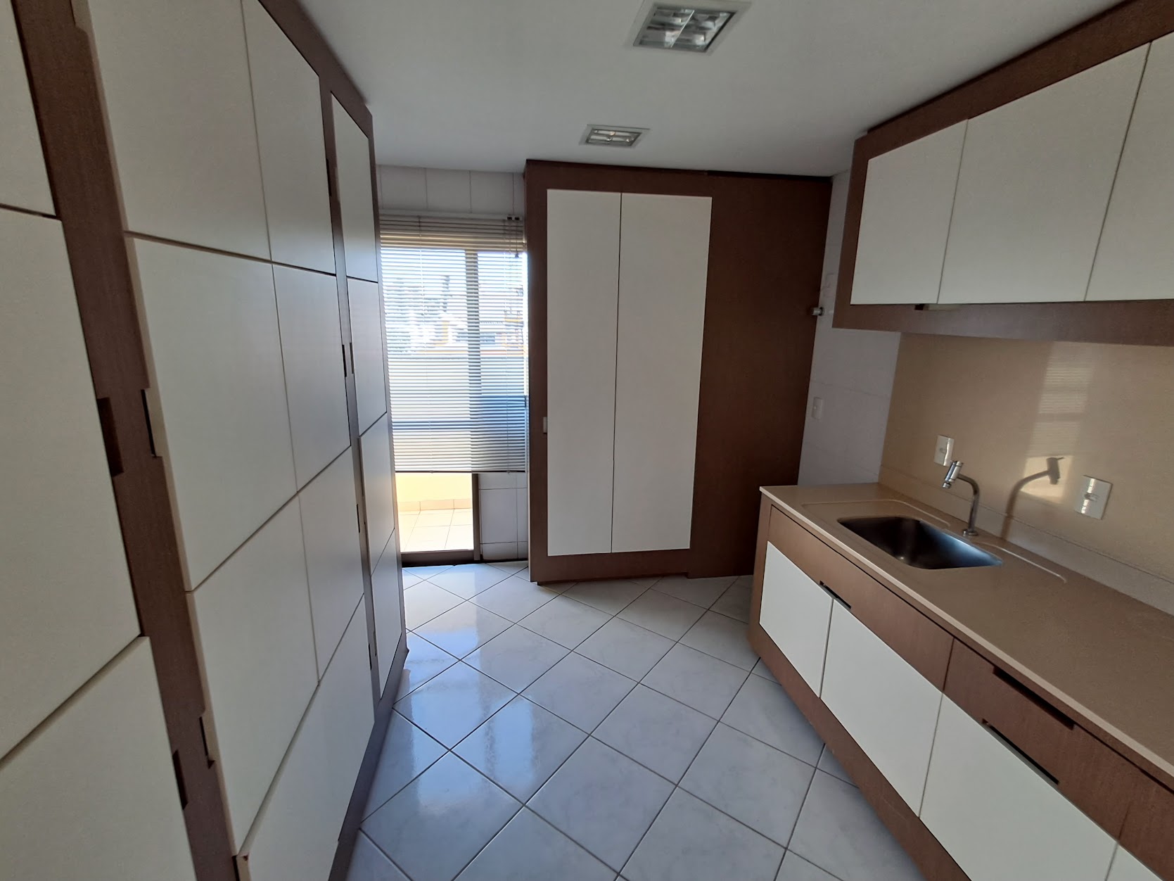 Imagem Apartamento com 3 Quartos à Venda, 487 m²em Centro - Criciúma