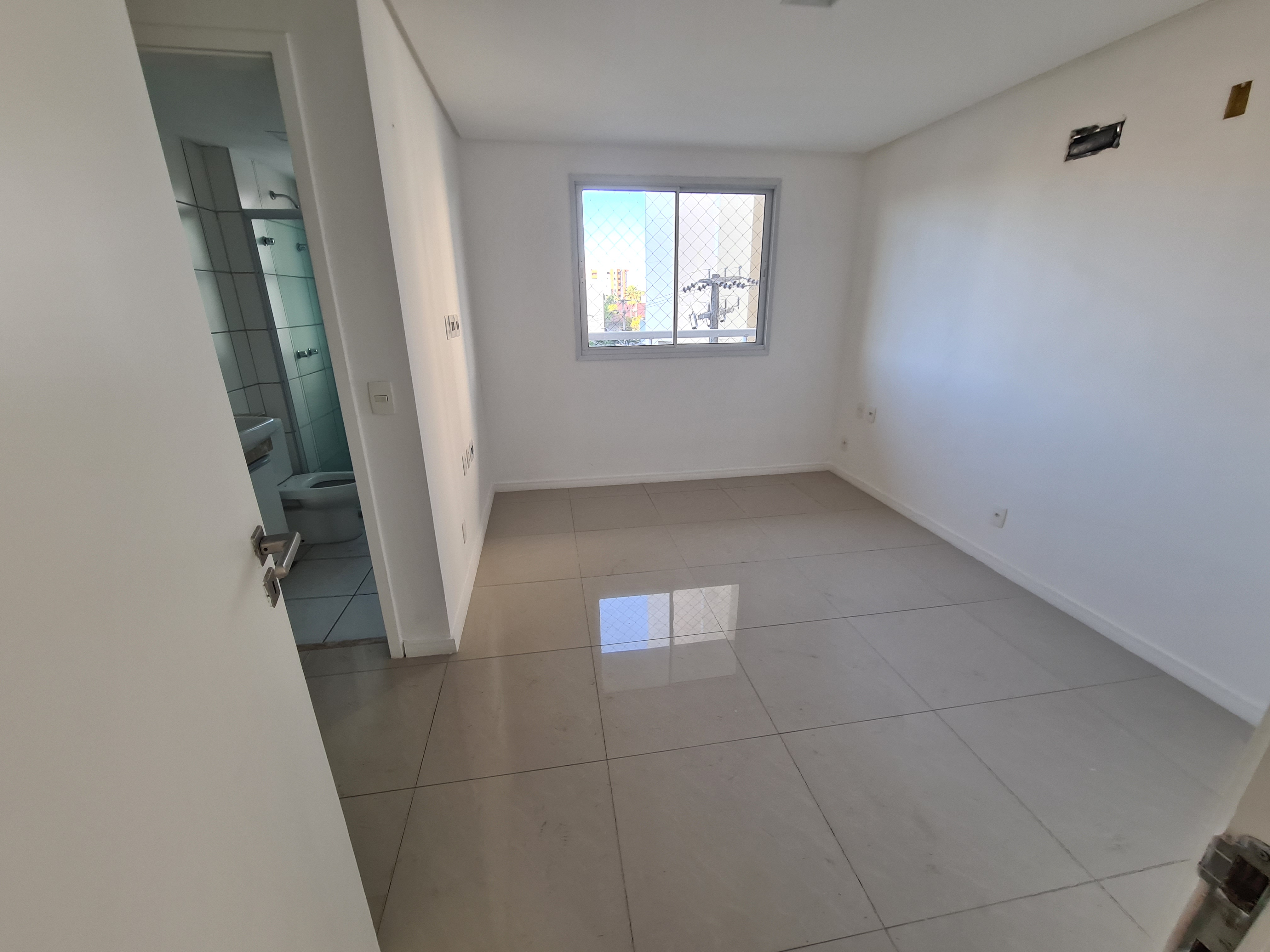Imagem Apartamento com 3 Quartos à Venda, 146 m²em Guararapes - Fortaleza