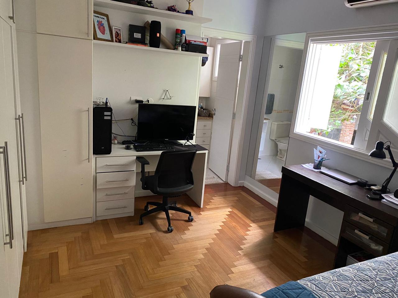 Imagem Casa de Condomínio com 5 Quartos à Venda, 650 m²em Arujá 5 - Arujá Imagem Casa de Condomínio com 5 Quartos à Venda, 650 m²em Arujá 5 - Arujá