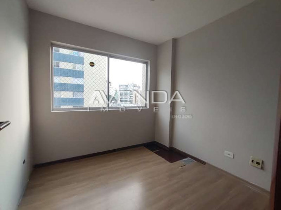 Imagem Apartamento com 3 Quartos à Venda, 80 m² em Cabral - Curitiba
