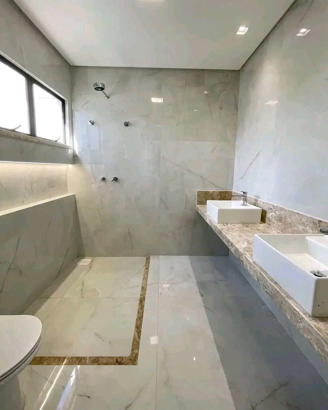 Imagem Casa de Condomínio com 3 Quartos à Venda, 169 m²em Cidade Alphaville - Eusébio Imagem Casa de Condomínio com 3 Quartos à Venda, 169 m²em Cidade Alphaville - Eusébio
