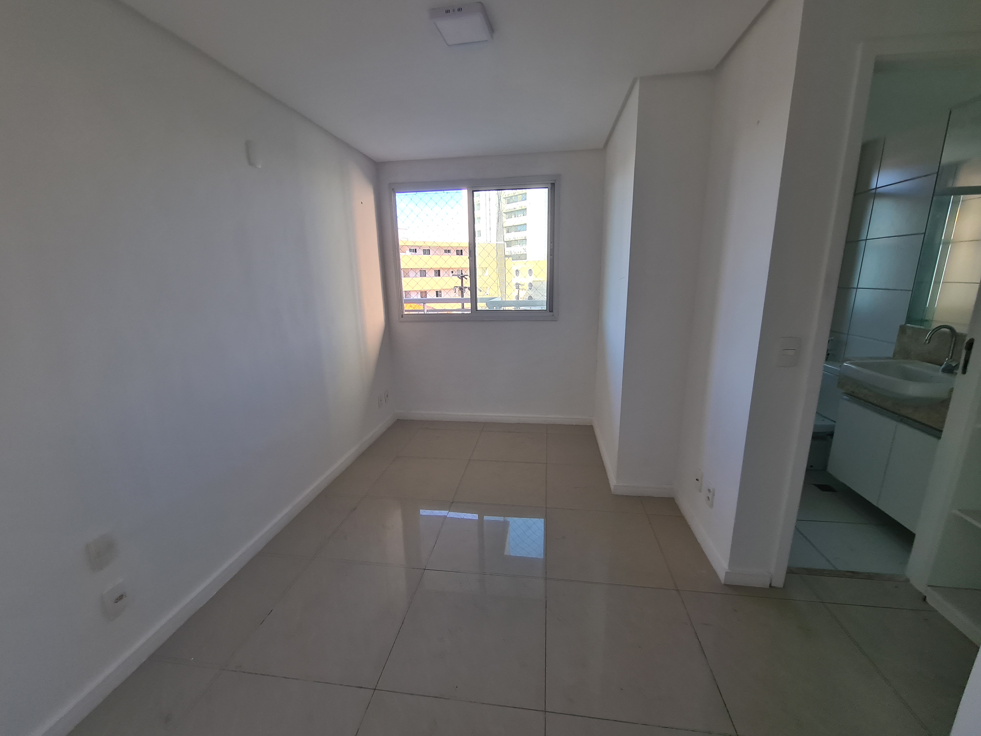 Imagem Apartamento com 3 Quartos à Venda, 146 m²em Guararapes - Fortaleza