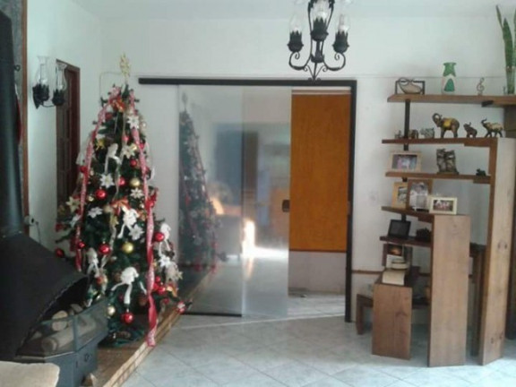 Imagem Casa de Condomínio com 4 Quartos à Venda, 200 m² em Vargem Grande - Teresópolis