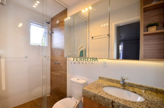 Imagem Sobrado com 3 Quartos à Venda,  em Santa Cândida - Curitiba