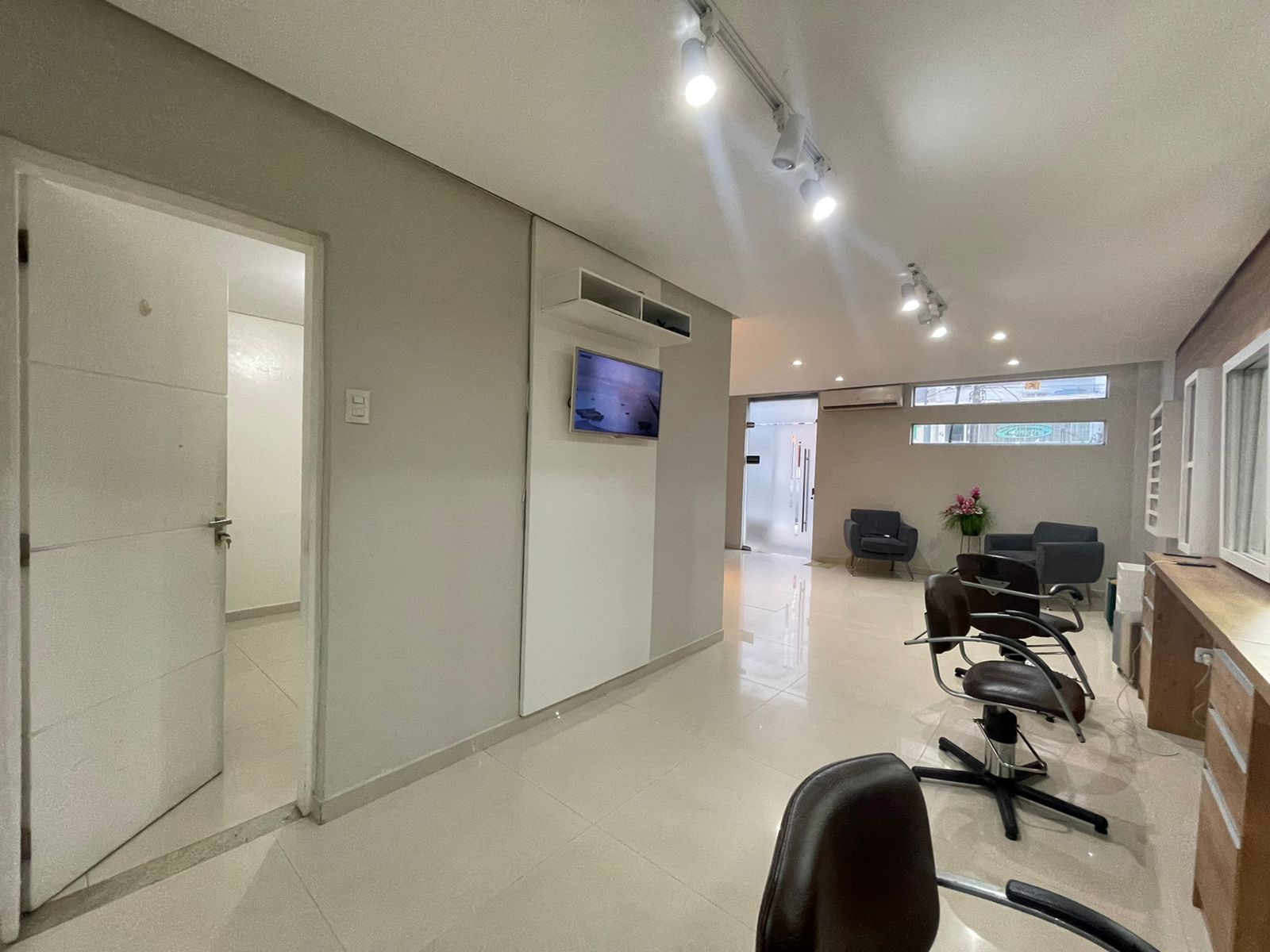 Imagem Ponto Comercial à Venda, 102 m²em Umarizal - Belém Imagem Ponto Comercial à Venda, 102 m²em Umarizal - Belém