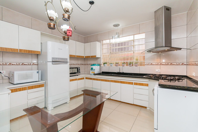 Imagem Casa com 3 Quartos à Venda, 182 m² em Bacacheri - Curitiba Imagem Casa com 3 Quartos à Venda, 182 m² em Bacacheri - Curitiba