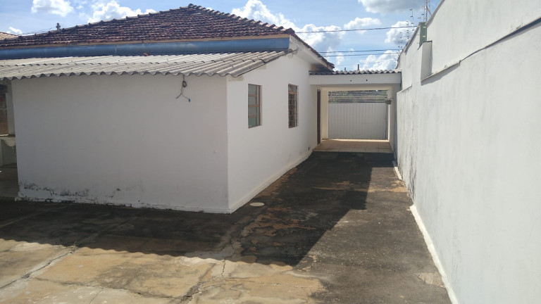 Imagem Casa com 2 Quartos à Venda, 100 m² em Dona Amélia - Araçatuba Imagem Casa com 2 Quartos à Venda, 100 m² em Dona Amélia - Araçatuba