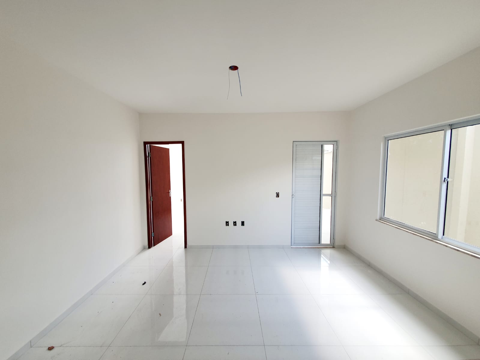 Imagem Casa com 3 Quartos à Venda, 92 m²em Luzardo Viana - Maracanaú