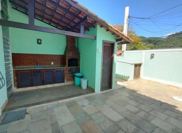 Imagem Casa com 3 Quartos à Venda, 360 m²em Piratininga - Niterói