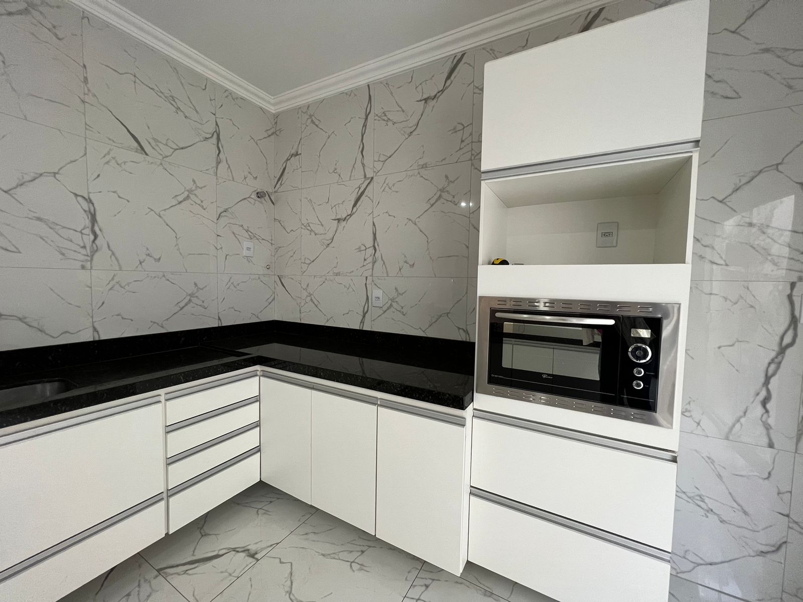 Imagem Casa com 3 Quartos à Venda, 190 m²em Saraiva - Uberlândia
