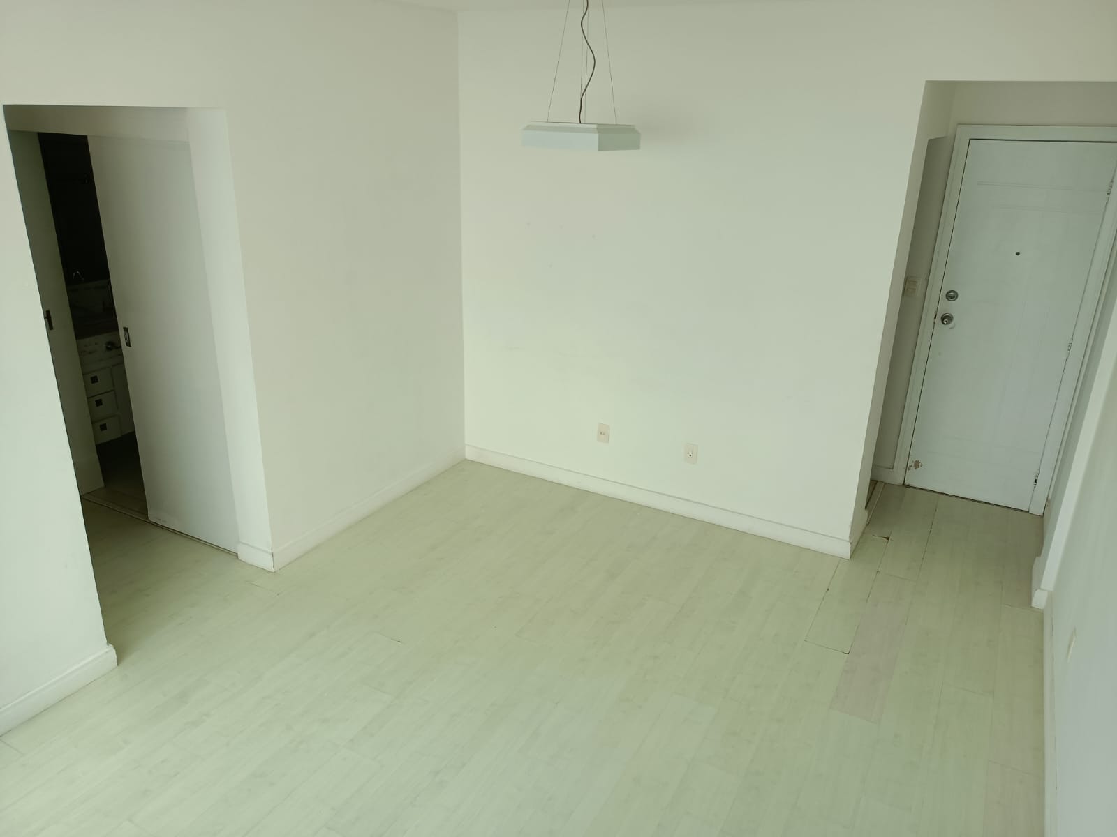 Imagem Apartamento com 2 Quartos à Venda, 81 m²em Jardim Armação - Salvador