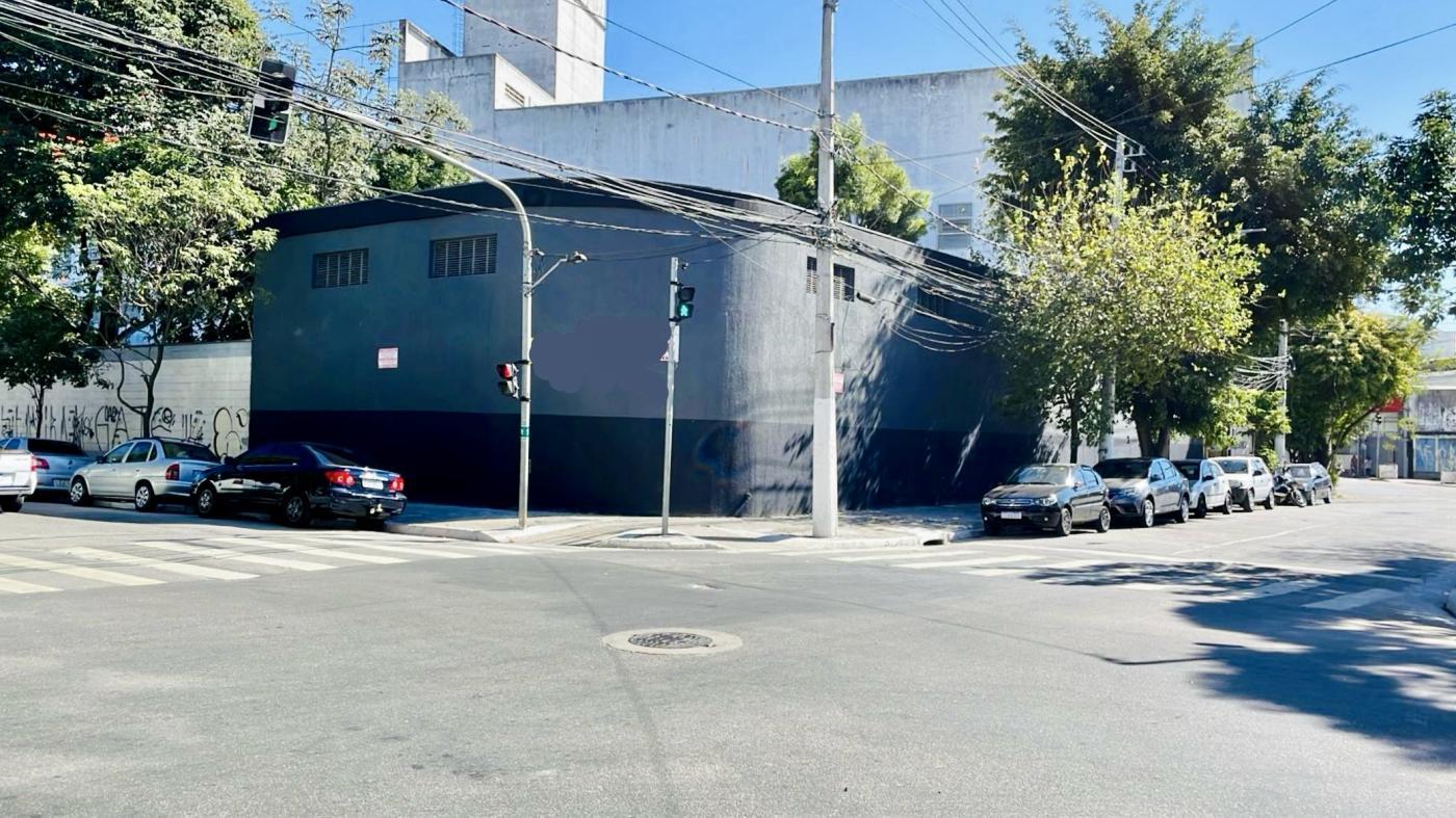 Imagem Galpão à Venda ou Temporada, 400 m²em Mooca - São Paulo Imagem Galpão à Venda ou Temporada, 400 m²em Mooca - São Paulo