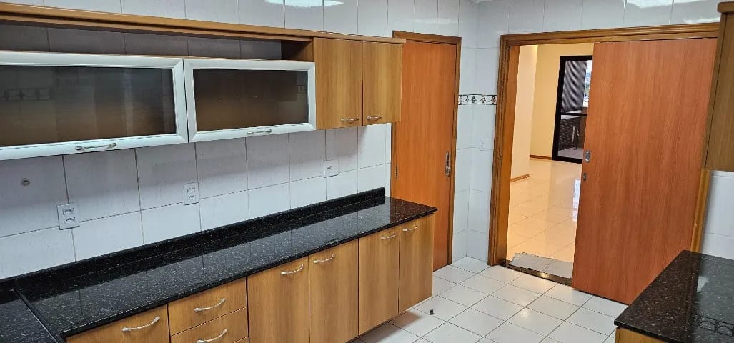Imagem Apartamento com 4 Quartos à Venda, 188 m² em São Brás - Belém Imagem Apartamento com 4 Quartos à Venda, 188 m² em São Brás - Belém