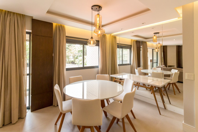 Imagem Apartamento com 3 Quartos à Venda, 125 m² em Hugo Lange - Curitiba