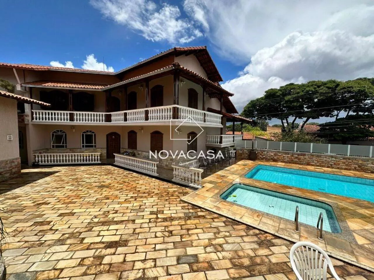 Imagem Casa com 5 Quartos à Venda, 625 m² em Santa Branca - Belo Horizonte Imagem Casa com 5 Quartos à Venda, 625 m² em Santa Branca - Belo Horizonte