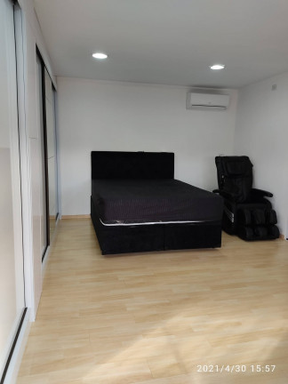 Imagem Sobrado com 3 Quartos à Venda, 450 m² em Cidade Centenário - São Paulo