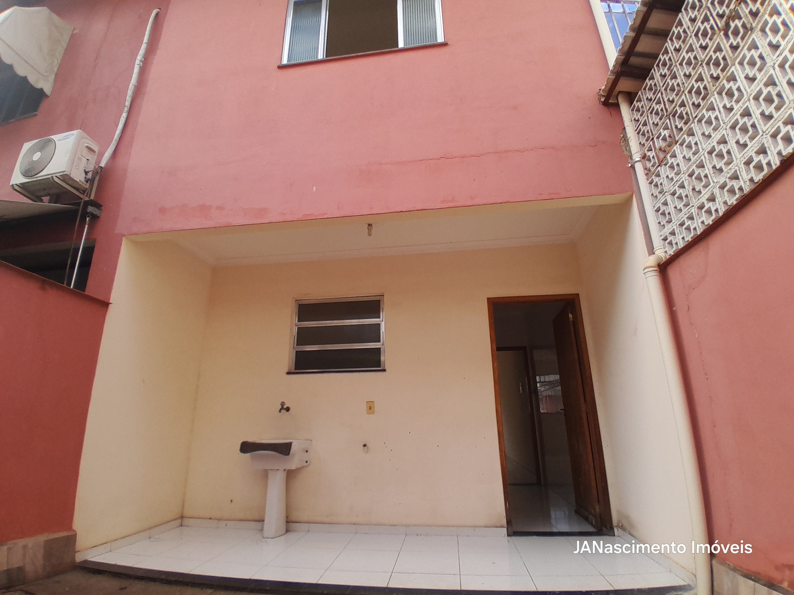 Imagem Casa de Condomínio com 2 Quartos à Venda, 87 m² em Bangu - Rio de Janeiro Imagem Casa de Condomínio com 2 Quartos à Venda, 87 m² em Bangu - Rio de Janeiro