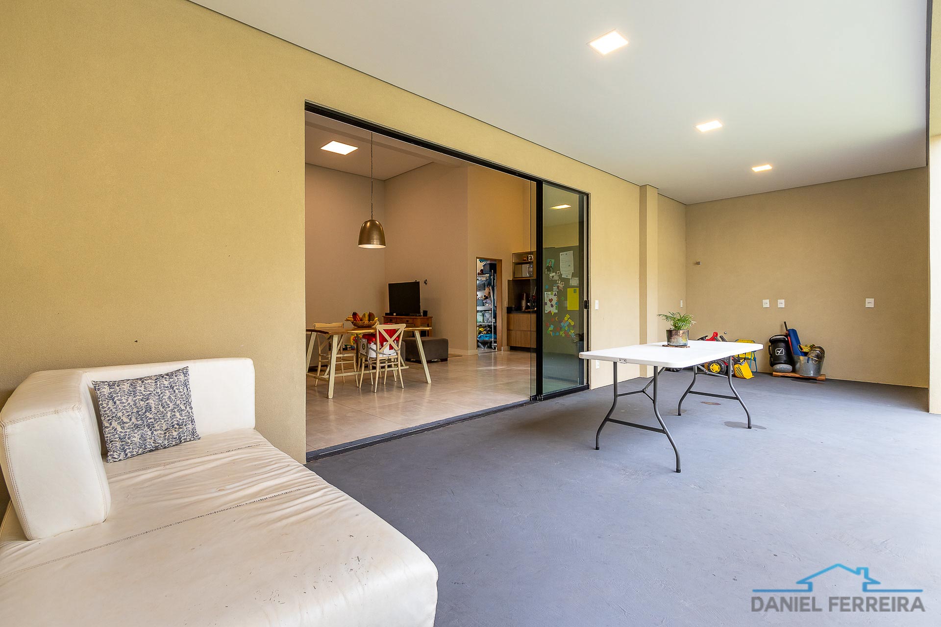 Imagem Casa de Condomínio com 3 Quartos à Venda, 240 m² em Setor Habitacional Tororó (Jardim Botânico) - Brasília