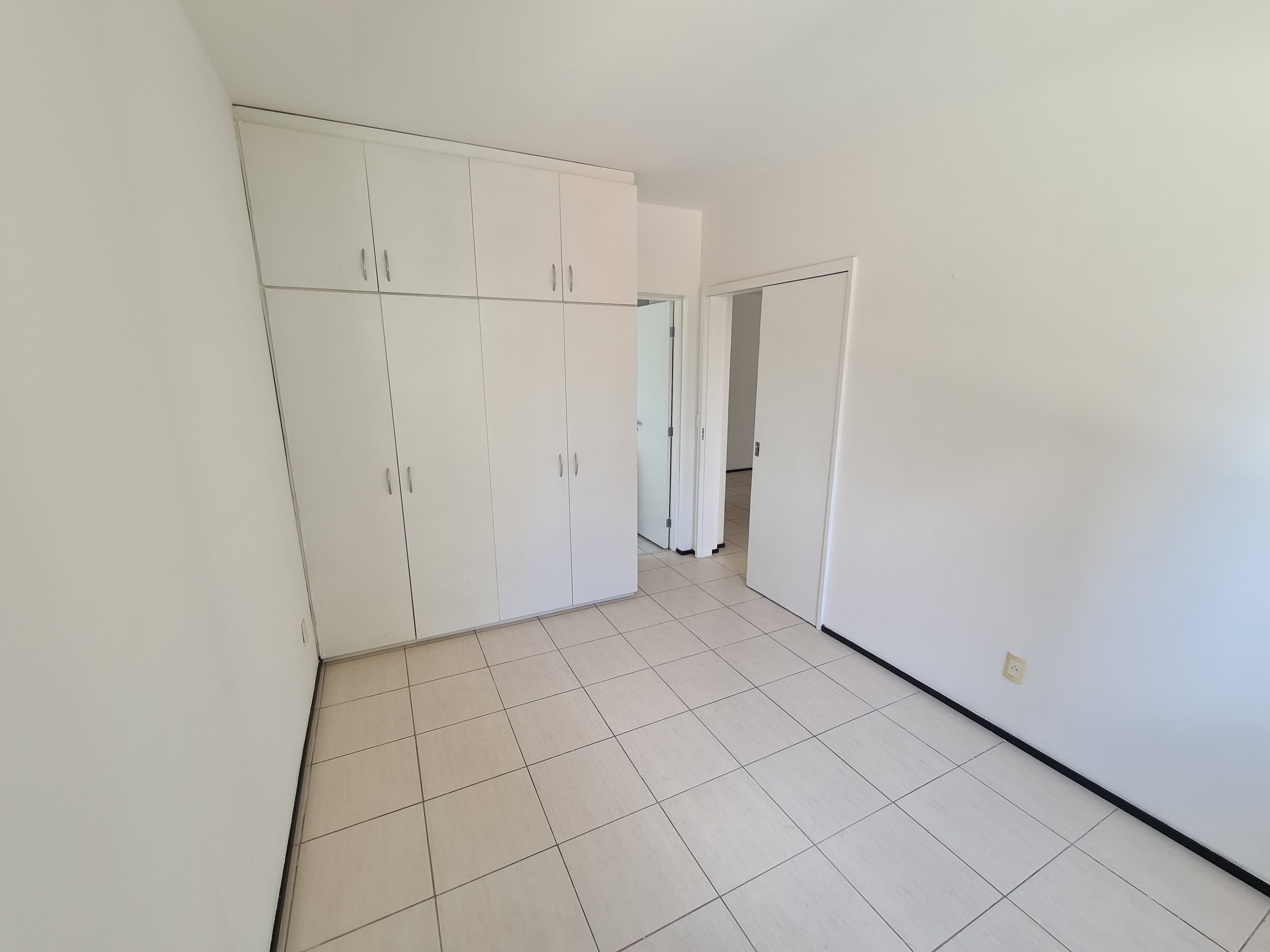 Imagem Apartamento com 3 Quartos para Alugar, 83 m²em Meireles - Fortaleza