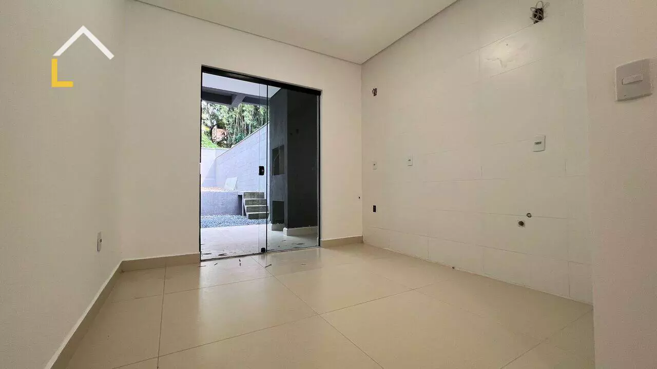 Imagem Sobrado com 2 Quartos à Venda, 96 m²em Bom Retiro - Joinville