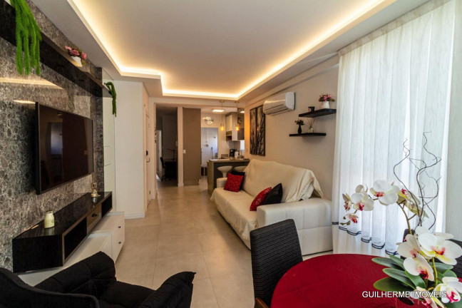 Imagem Apartamento com 3 Quartos à Venda, 90 m² em Meia Praia - Itapema
