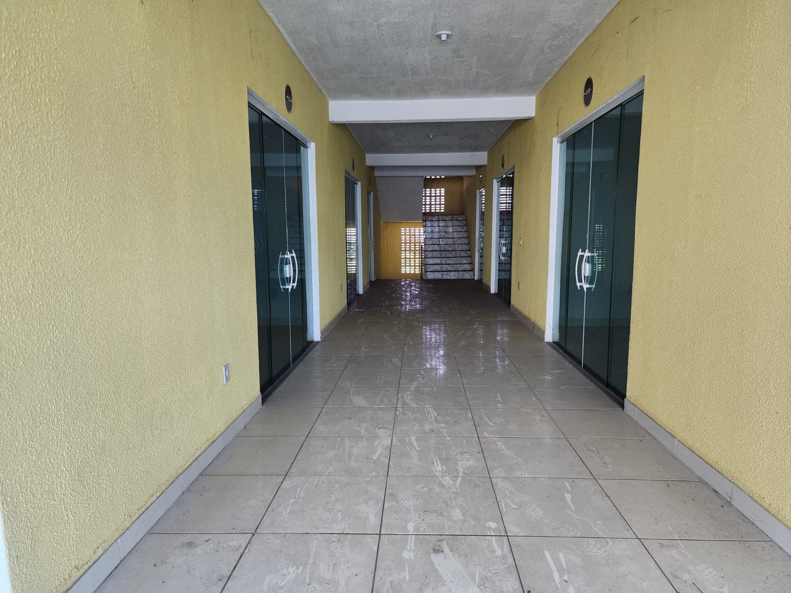 Imagem Imóvel Comercial à Venda, 650 m²em Centro - Simões Filho Imagem Imóvel Comercial à Venda, 650 m²em Centro - Simões Filho