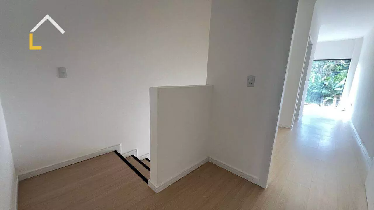 Imagem Sobrado com 2 Quartos à Venda, 96 m²em Bom Retiro - Joinville