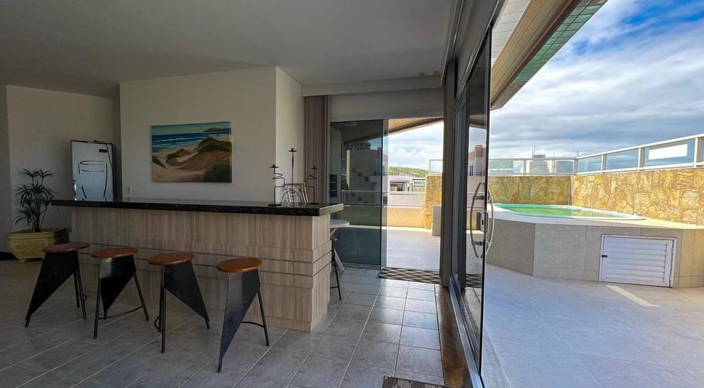 Apartamento com 4 Quartos à Venda, 212 m² em Mar Grosso - Laguna