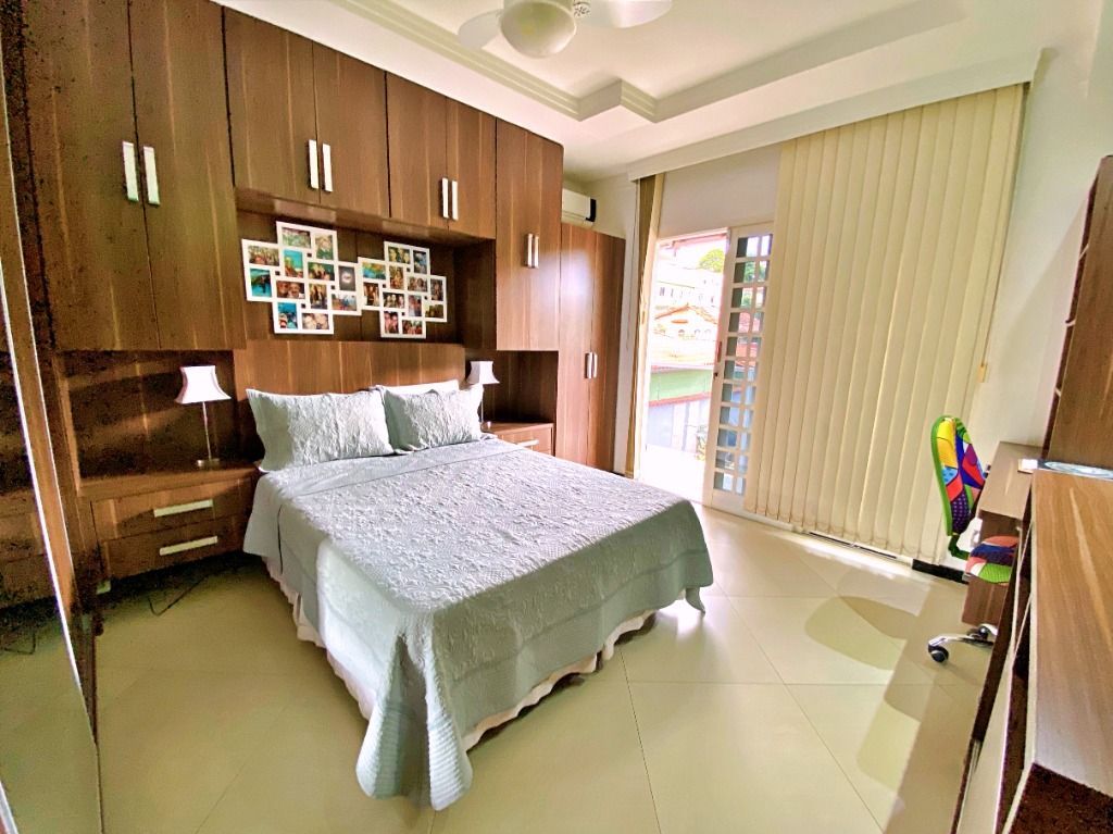 Imagem Casa com 3 Quartos à Venda, 266 m² em Planalto - Belo Horizonte
