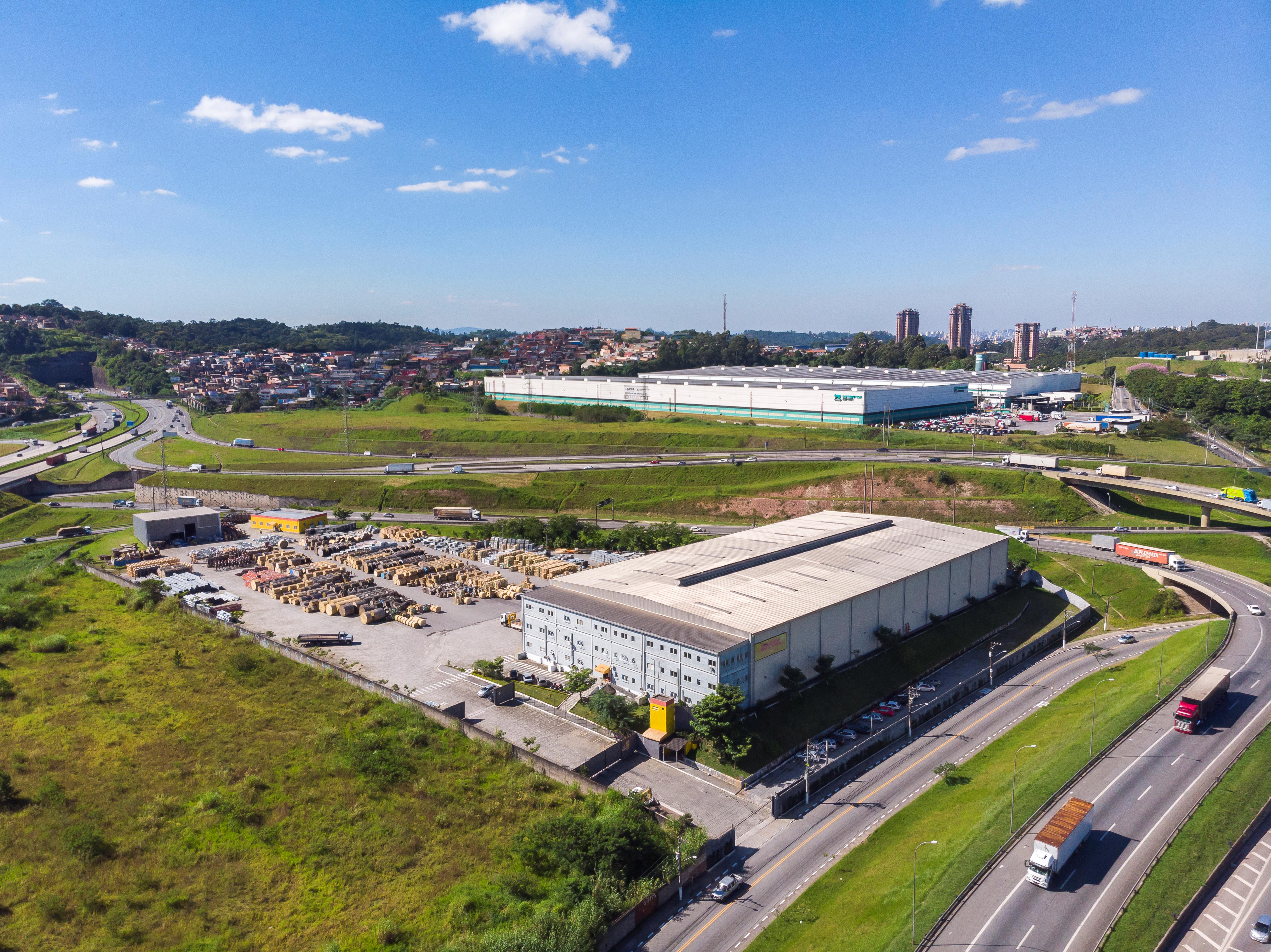 Imagem Galpão para Alugar, 7.600 m² em Jardim Vista Alegre - Embu das Artes