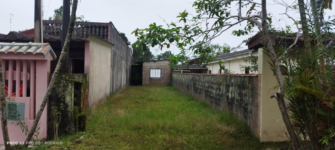 Casa com 1 Quarto à Venda, 150 m²em Jardim Santa Terezinha - Itanhaém