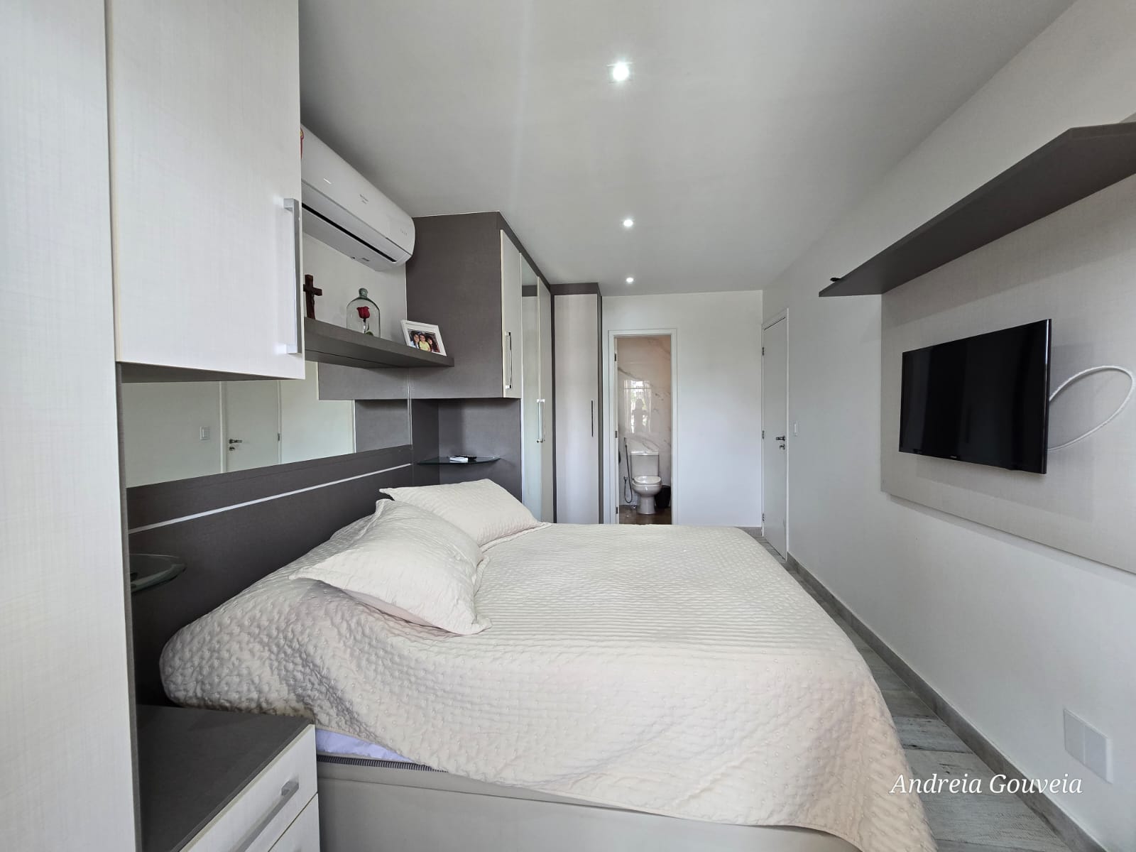 Imagem Casa com 5 Quartos à Venda, 268 m² em Recreio dos Bandeirantes - Rio de Janeiro Imagem Casa com 5 Quartos à Venda, 268 m² em Recreio dos Bandeirantes - Rio de Janeiro