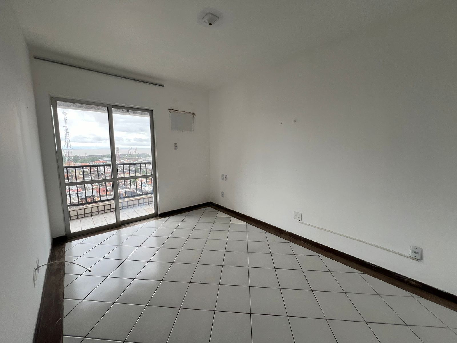 Imagem Apartamento com 3 Quartos à Venda, 146 m²em Reduto - Belém