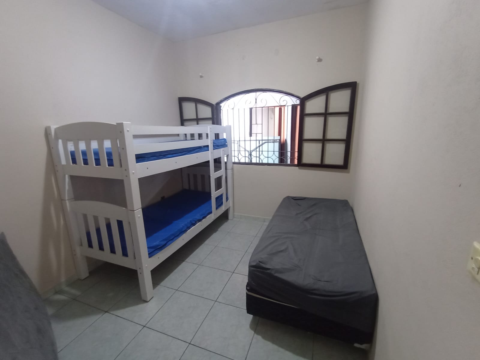 Imagem Casa com 3 Quartos à Venda, 130 m²em Jardim Virgínia - Guarujá
