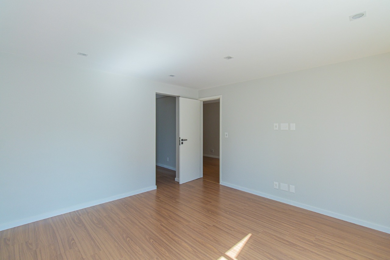 Imagem Casa com 3 Quartos à Venda, 436 m² em Jardim Marajoara - São Paulo Imagem Casa com 3 Quartos à Venda, 436 m² em Jardim Marajoara - São Paulo