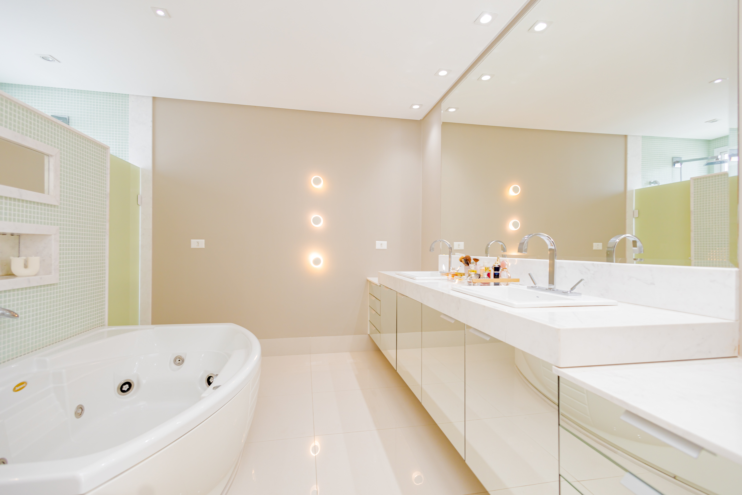 Imagem Casa de Condomínio com 5 Quartos à Venda, 537 m²em Alphaville Graciosa - Pinhais Imagem Casa de Condomínio com 5 Quartos à Venda, 537 m²em Alphaville Graciosa - Pinhais