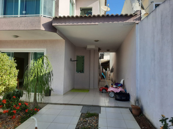 Imagem Casa com 2 Quartos à Venda, 186 m² em Portinho - Cabo Frio