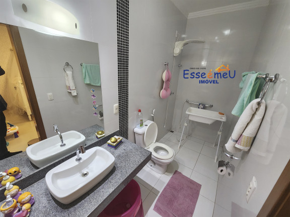 Imagem Casa de Condomínio com 5 Quartos à Venda, 354 m² em Jardins Madri - Goiânia Imagem Casa de Condomínio com 5 Quartos à Venda, 354 m² em Jardins Madri - Goiânia
