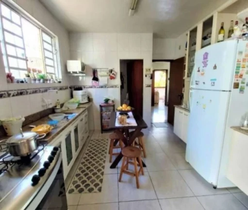 Imagem Casa com 4 Quartos à Venda, 298 m² em Lagoinha - Belo Horizonte Imagem Casa com 4 Quartos à Venda, 298 m² em Lagoinha - Belo Horizonte