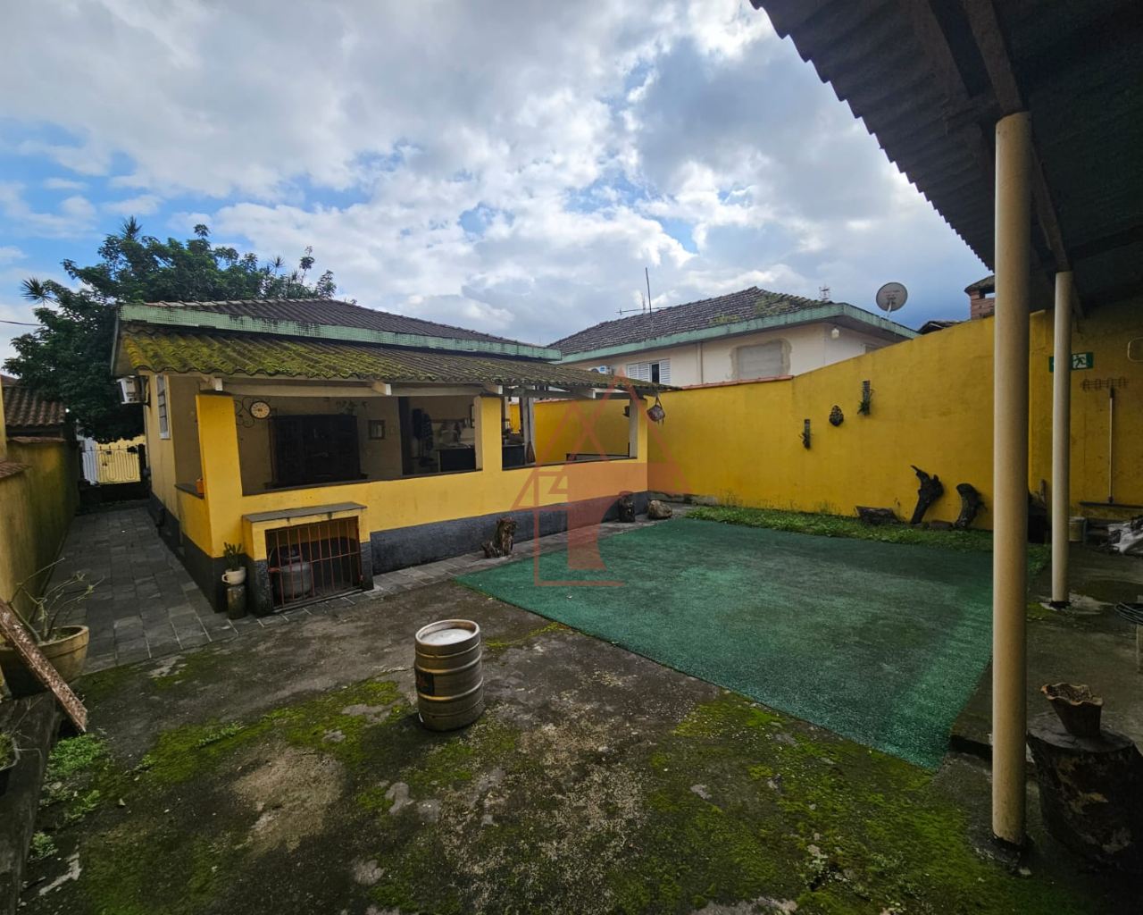 Imagem Casa com 1 Quarto à Venda, 102 m² em Jardim São Francisco - Cubatão Imagem Casa com 1 Quarto à Venda, 102 m² em Jardim São Francisco - Cubatão