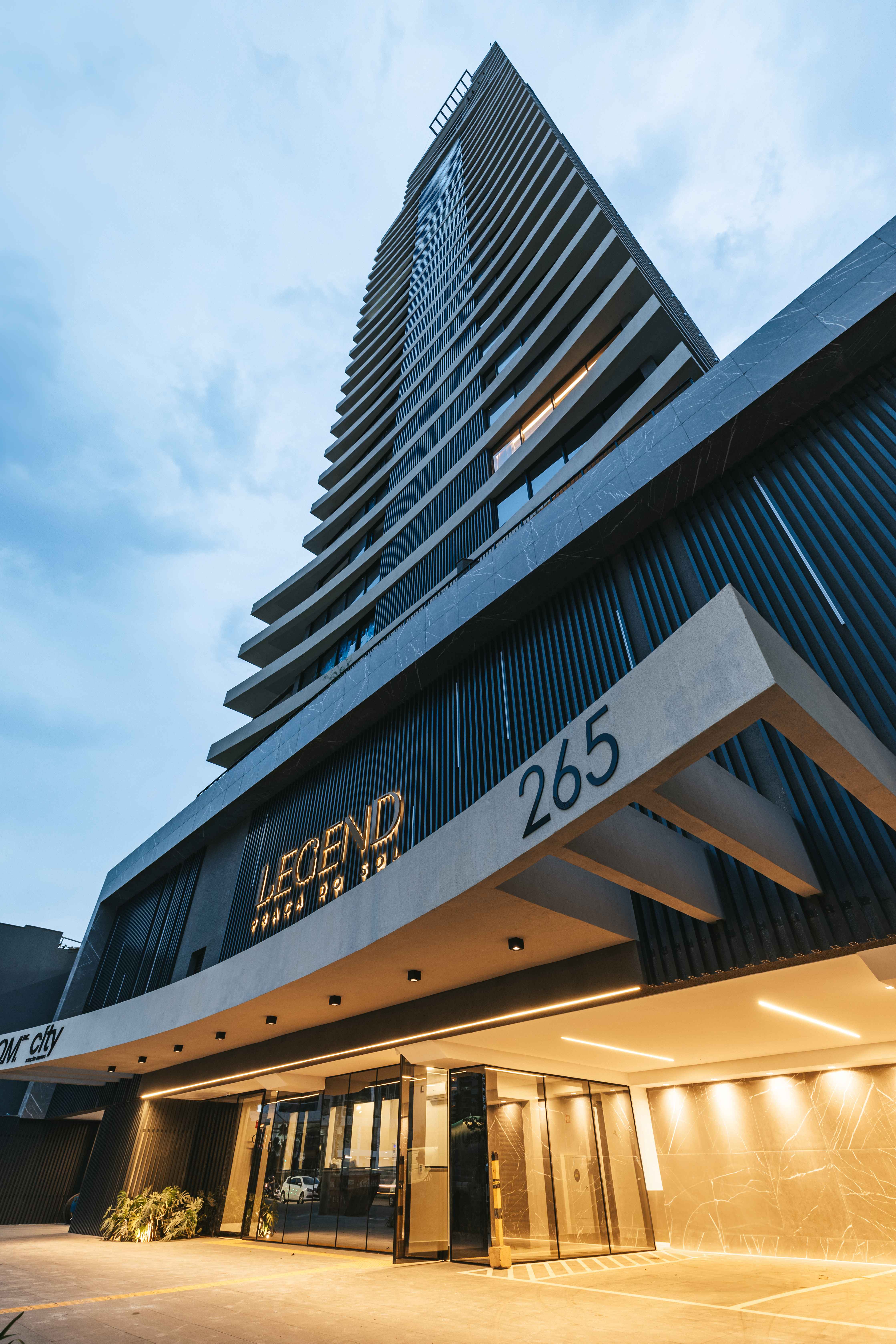Apartamento com 3 Quartos à Venda, 218 m²em Setor Oeste - Goiânia