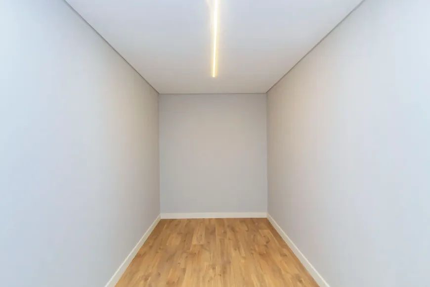 Imagem Casa de Condomínio com 4 Quartos à Venda, 500 m² em Orleans - Curitiba Imagem Casa de Condomínio com 4 Quartos à Venda, 500 m² em Orleans - Curitiba