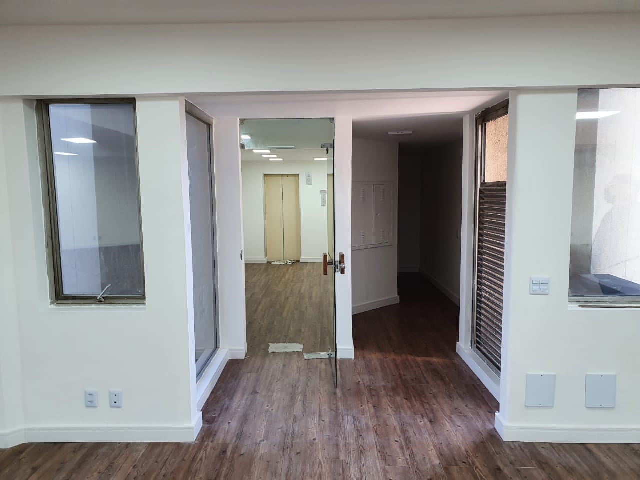 Imagem Sala Comercial à Venda ou Locação, 204 m² em Cidade Monções - São Paulo Imagem Sala Comercial à Venda ou Locação, 204 m² em Cidade Monções - São Paulo