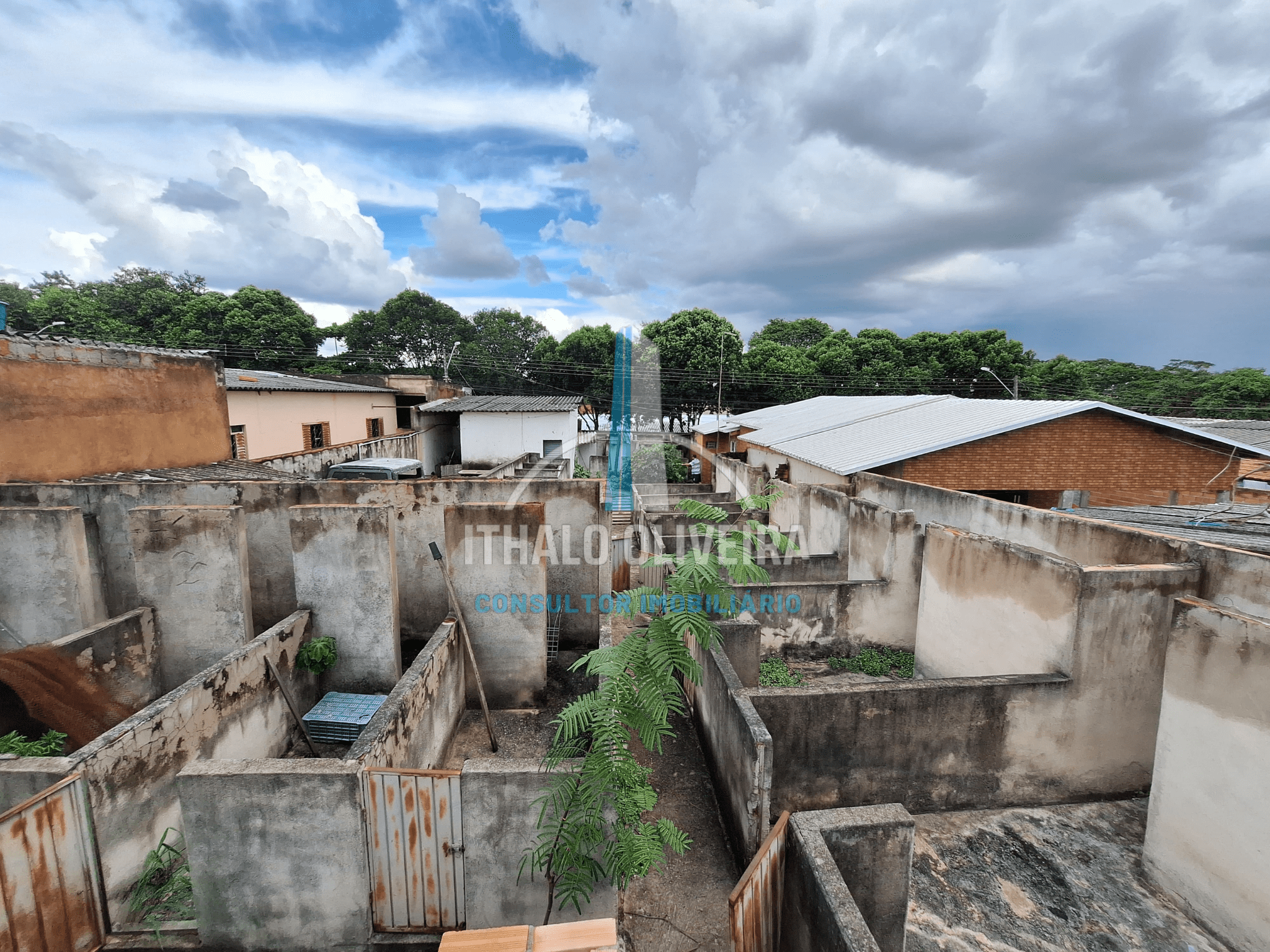Imagem Casa com 3 Quartos à Venda, 360 m²em Santo Hilário - Goiânia Imagem Casa com 3 Quartos à Venda, 360 m²em Santo Hilário - Goiânia